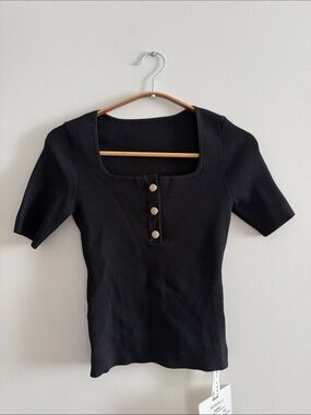 Black Ribbed Square-Neck Short Sleeve Top with Decorative Buttons